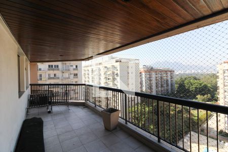 Apartamento à venda com 318m², 3 quartos e 2 vagasVaranda