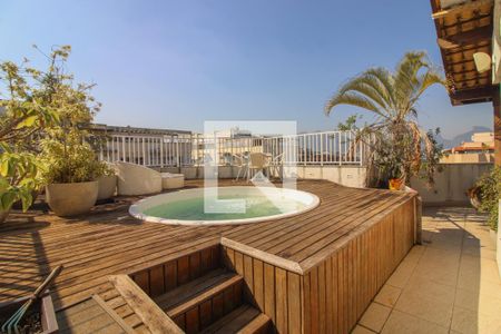 Apartamento à venda com 318m², 3 quartos e 2 vagasTerraço