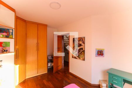 Casa à venda com 302m², 6 quartos e 3 vagasQuarto 2