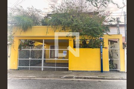 Casa à venda com 302m², 6 quartos e 3 vagasFachada