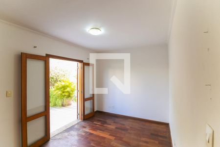 Casa à venda com 302m², 6 quartos e 3 vagasQuarto 4