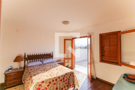 Casa à venda com 302m², 6 quartos e 3 vagasQuarto 1