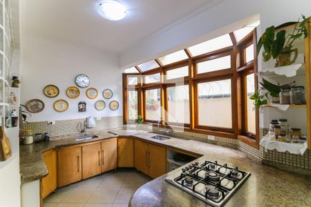 Casa à venda com 302m², 6 quartos e 3 vagasCozinha