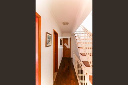 Casa à venda com 302m², 6 quartos e 3 vagasCorredor