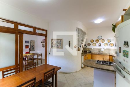 Casa à venda com 302m², 6 quartos e 3 vagasCozinha