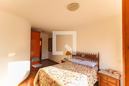 Casa à venda com 302m², 6 quartos e 3 vagasQuarto 1