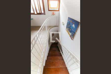 Casa à venda com 302m², 6 quartos e 3 vagasEscada