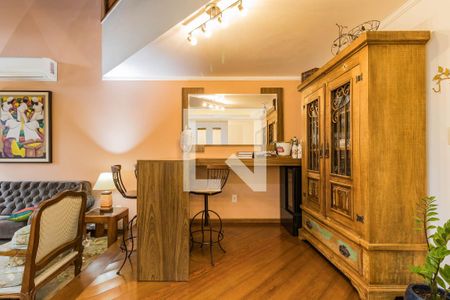 Sala de casa à venda com 3 quartos, 210m² em Jardim Sabará, Porto Alegre