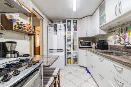 Casa à venda com 210m², 3 quartos e 2 vagas Casa à venda com 210m², 3 quartos e 2 vagasCozinha