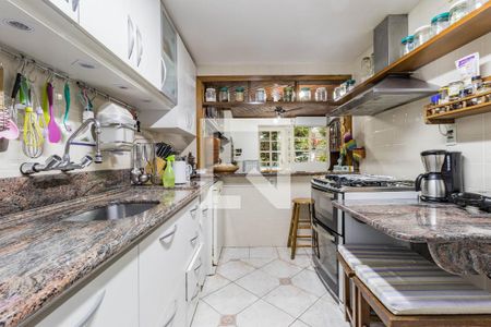 Casa à venda com 210m², 3 quartos e 2 vagas Casa à venda com 210m², 3 quartos e 2 vagasCozinha