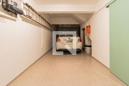Casa à venda com 210m², 3 quartos e 2 vagas Casa à venda com 210m², 3 quartos e 2 vagasGaragem