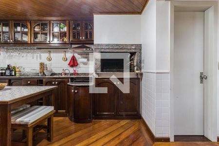 Casa à venda com 210m², 3 quartos e 2 vagas Casa à venda com 210m², 3 quartos e 2 vagasEspaço Gourmet