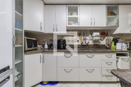 Casa à venda com 210m², 3 quartos e 2 vagas Casa à venda com 210m², 3 quartos e 2 vagasCozinha