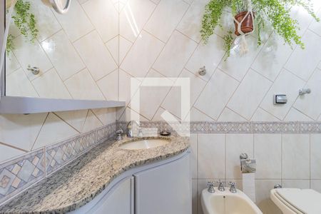 Banheiro da Suite de casa à venda com 3 quartos, 210m² em Jardim Sabará, Porto Alegre