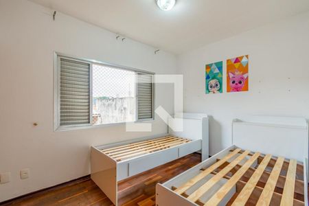 Casa à venda com 240m², 3 quartos e 4 vagas