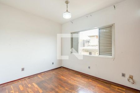 Casa à venda com 240m², 3 quartos e 4 vagas