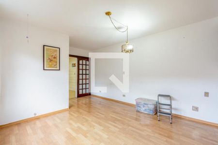 Casa à venda com 240m², 3 quartos e 4 vagas