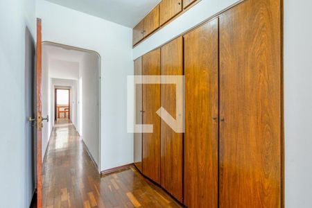 Casa à venda com 240m², 3 quartos e 4 vagas