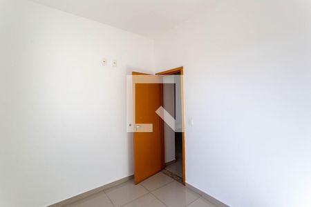 Quarto 2 de apartamento para alugar com 2 quartos, 66m² em Itatiaia, Belo Horizonte