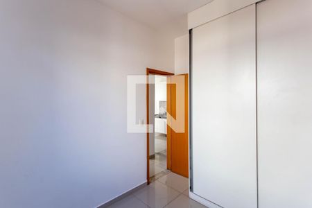 Quarto 1 de apartamento para alugar com 2 quartos, 66m² em Itatiaia, Belo Horizonte