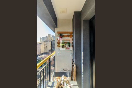 Varanda de kitnet/studio para alugar com 1 quarto, 27m² em Campos Elíseos, São Paulo