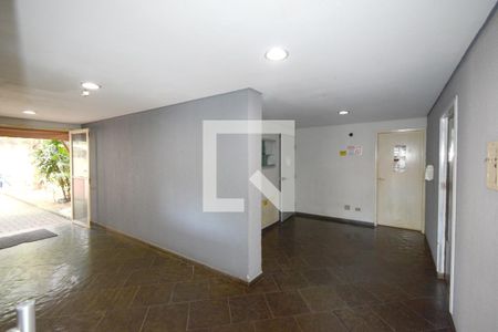 Apartamento à venda com 74m², 3 quartos e 1 vagaHall social