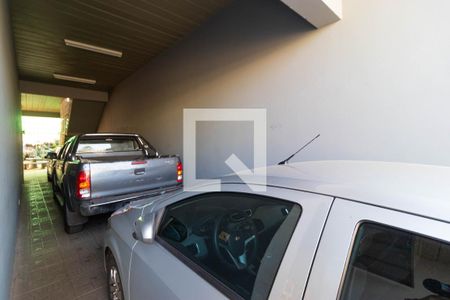 Casa à venda com 482m², 3 quartos e 4 vagas Casa à venda com 482m², 3 quartos e 4 vagasGaragem