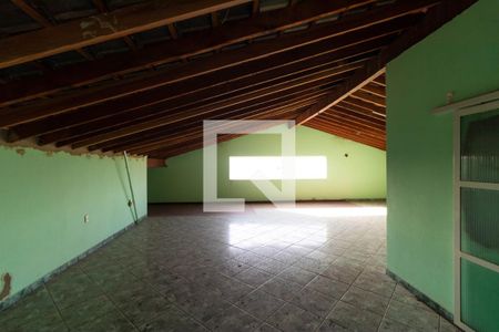 Casa à venda com 482m², 3 quartos e 4 vagas Casa à venda com 482m², 3 quartos e 4 vagasSótão