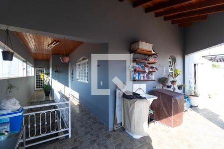 Casa à venda com 482m², 3 quartos e 4 vagas Casa à venda com 482m², 3 quartos e 4 vagasÁrea de Serviço