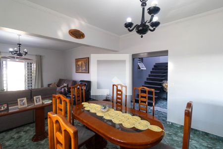 Casa à venda com 482m², 3 quartos e 4 vagas Casa à venda com 482m², 3 quartos e 4 vagasSala de Jantar