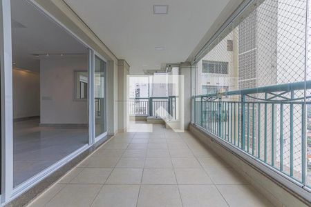 Apartamento à venda com 191m², 3 quartos e 4 vagas