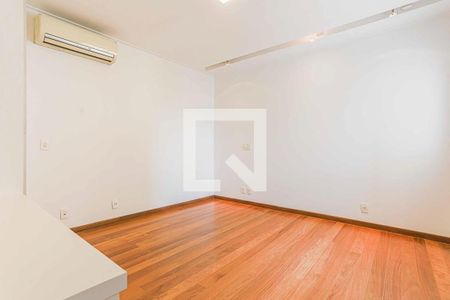 Apartamento à venda com 191m², 3 quartos e 4 vagas