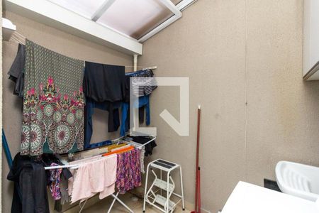 Casa à venda com 75m², 2 quartos e 1 vaga