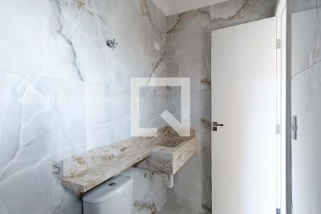 Casa à venda com 156m², 3 quartos e 2 vagasBanheiro da Suíte 2