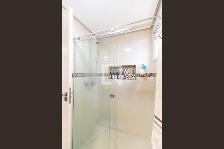 Apartamento à venda com 55m², 2 quartos e 2 vagas Apartamento à venda com 55m², 2 quartos e 2 vagasBanheiro da Suíte