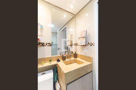 Apartamento à venda com 55m², 2 quartos e 2 vagas Apartamento à venda com 55m², 2 quartos e 2 vagasBanheiro da Suíte