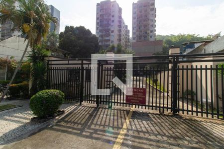 Apartamento à venda com 100m², 3 quartos e 1 vaga Apartamento à venda com 100m², 3 quartos e 1 vagaFachada