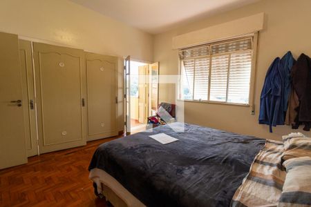 Casa à venda com 580m², 5 quartos e 4 vagasSuite