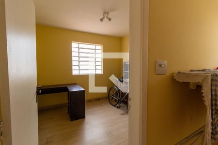 Casa à venda com 580m², 5 quartos e 4 vagasQuarto 2 da Área de Serviço