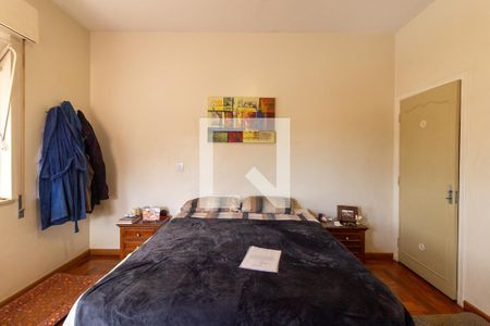 Casa à venda com 580m², 5 quartos e 4 vagasSuite