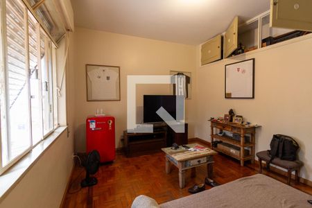 Casa à venda com 580m², 5 quartos e 4 vagasQuarto 1