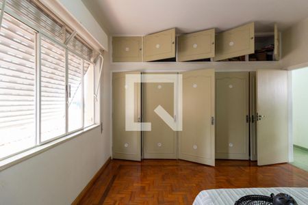 Casa à venda com 580m², 5 quartos e 4 vagasQuarto 2