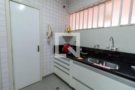 Casa à venda com 580m², 5 quartos e 4 vagasCozinha