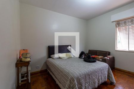 Casa à venda com 580m², 5 quartos e 4 vagasQuarto 2