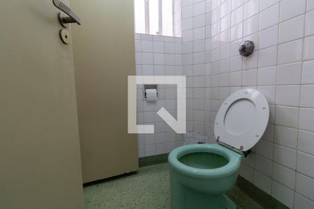 Casa à venda com 580m², 5 quartos e 4 vagasLavabo do Corredor - Térreo