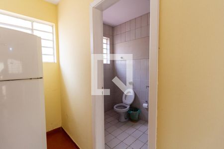 Casa à venda com 580m², 5 quartos e 4 vagasBanheiro da Área de Serviço