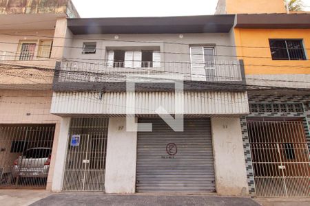 Casa à venda com 46m², 1 quarto e sem vaga Casa à venda com 46m², 1 quarto e sem vagaFachada