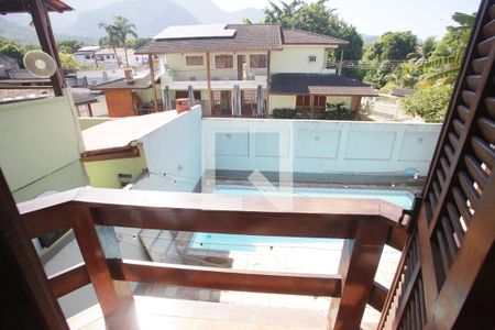 Casa à venda com 469m², 4 quartos e 8 vagas Casa à venda com 469m², 4 quartos e 8 vagasVaranda da Suíte 2