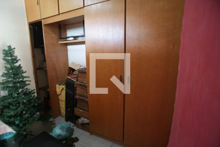 Casa à venda com 469m², 4 quartos e 8 vagas Casa à venda com 469m², 4 quartos e 8 vagasQuarto de Serviço