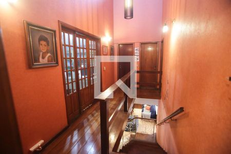 Casa à venda com 469m², 4 quartos e 8 vagas Casa à venda com 469m², 4 quartos e 8 vagasHall dos Quartos